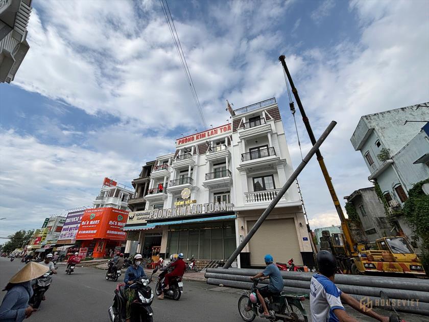 Nhà phố chợ cái vồn Nhà phố chợ cái vồn