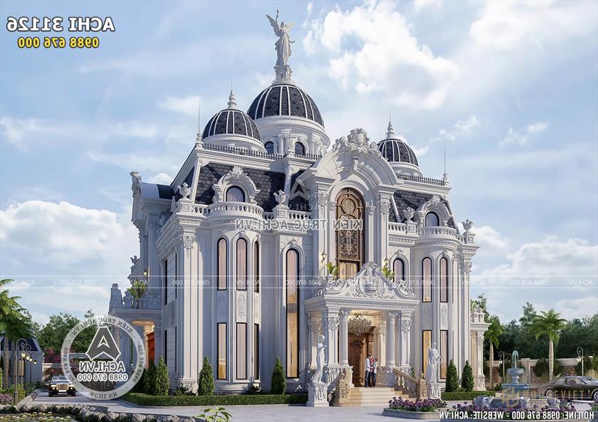 Hệ thống cửa kính sang trọng mang lại nét cổ kính cho tòa nhà