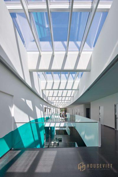 Nhà phố 2 tầng có giếng trời