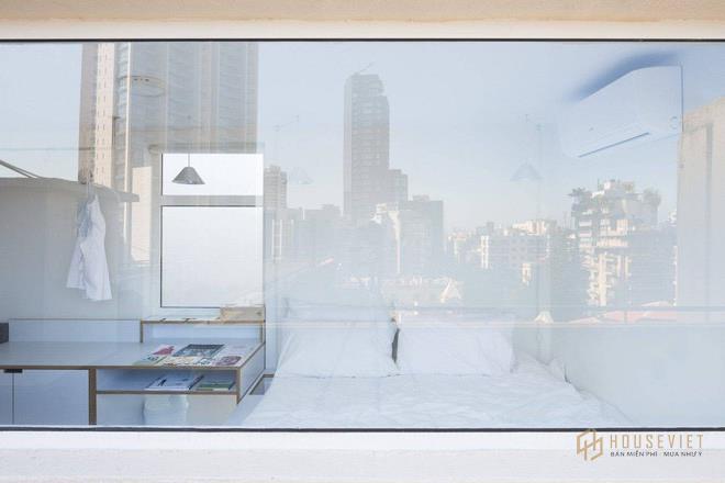 Nhờ thiết kế với cửa kính trong suốt nên dễ dàng thu gọn cảnh đẹp vào tầm mắt