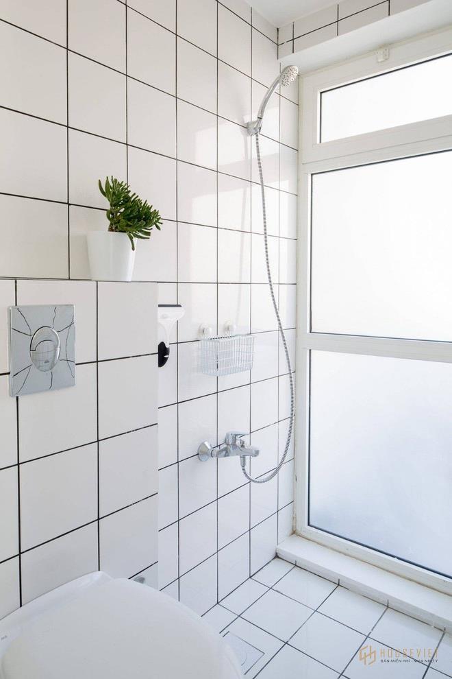 Không gian phòng tắm với thiết kế đơn giản