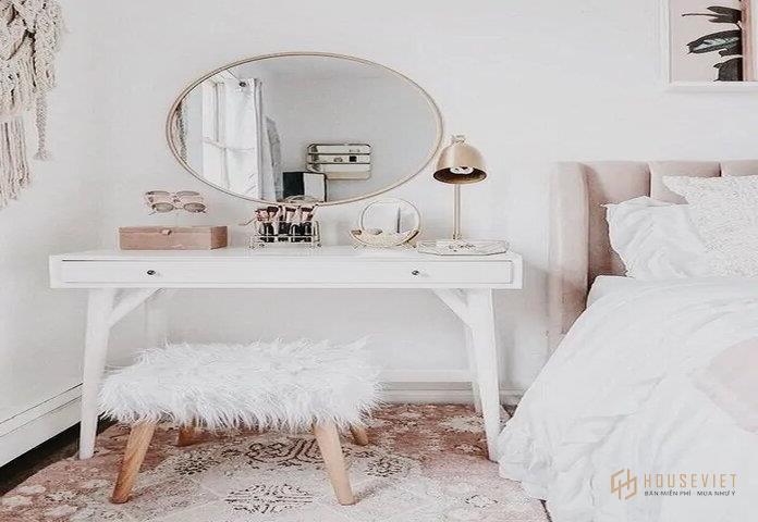 Ảnh 3: Mẫu bàn makeup cho cô dâu đơn giản