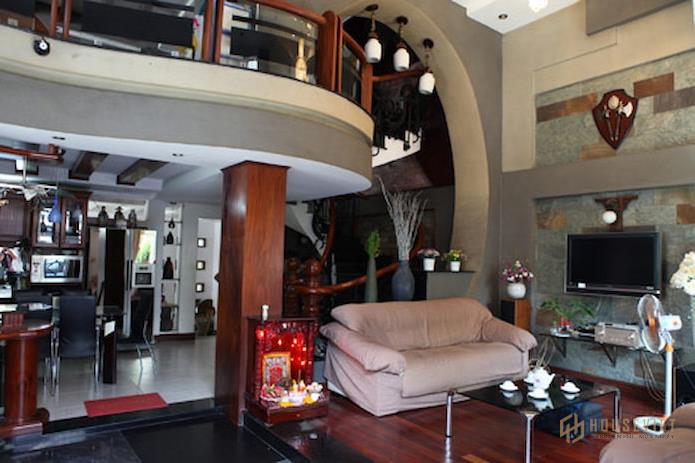 Ảnh 12: Rất nhiều đồ nội thất được làm bằng chất liệu gỗ cao cấp