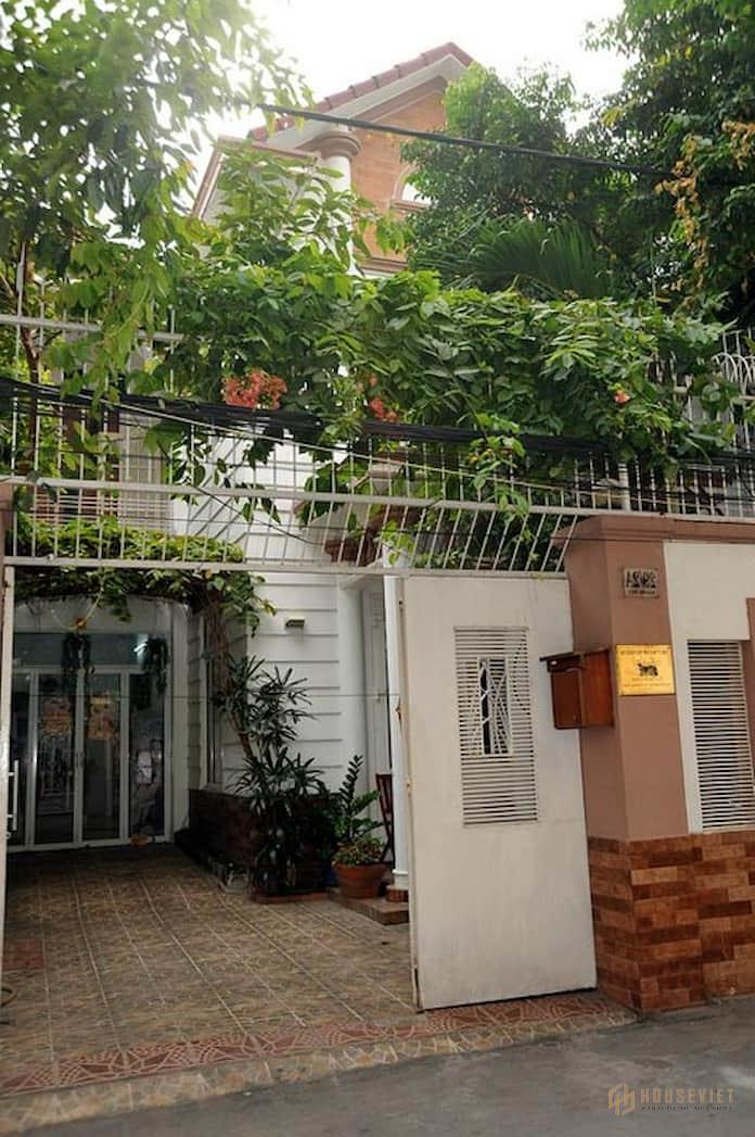 Ảnh 29: Không gian cây xanh bao quanh căn nhà của ca sĩ Thanh Thảo