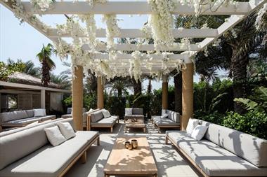 9+ ý tưởng thiết kế quán cafe ngoài trời đẹp khó cưỡng