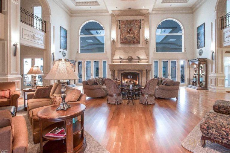 Thiết kế phòng khách sang trọng với sức chứa lớn