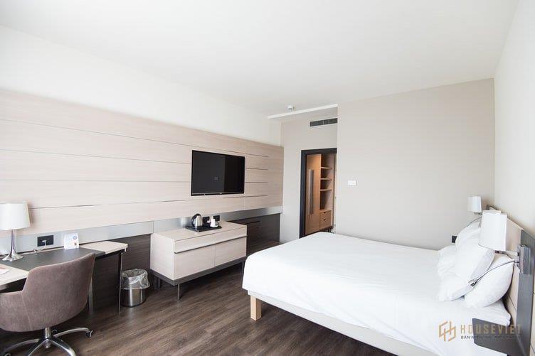 Sử dụng giường cho phòng ngủ tối giản