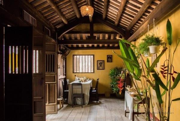 Chất liệu gỗ là đại diện cho thiết kế nhà hàng đồng quê