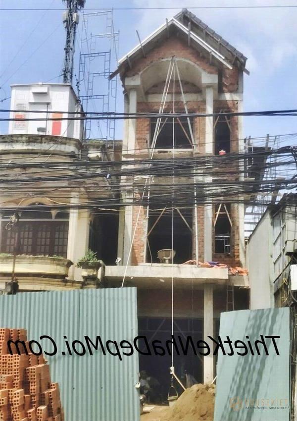 xây nhà phố cổ điển rộng 5m phần thô.