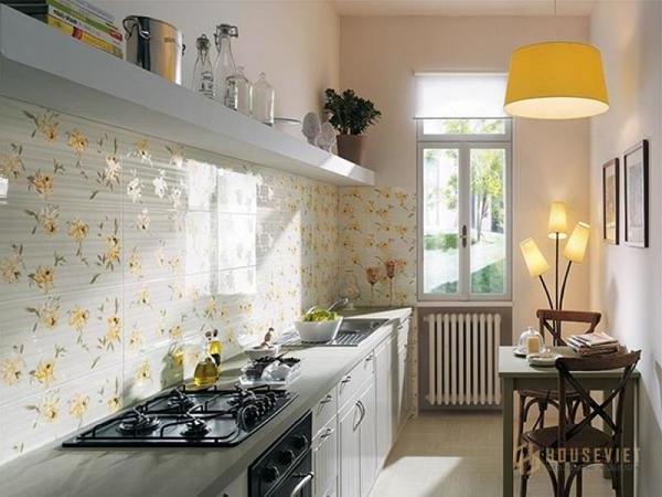 bếp tích hợp bàn ăn