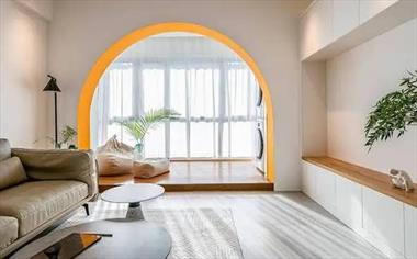 Không gian sống của cặp vợ chồng trẻ với mỗi khu vực chức năng là một gam màu chủ đạo khiến ai cũng thích thú vì sự mới lạ.