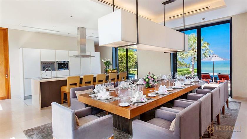 Khu vực bếp được coi là nơi duy trì ngọn lửa cho ngôi biệt thự