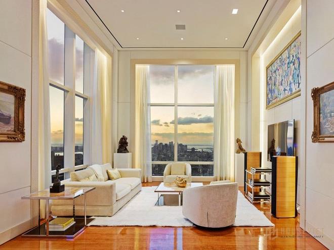 Mẫu thiết kế phòng khách không gian mở đẹp với 2 mặt nhìn thành phố từ trên cao