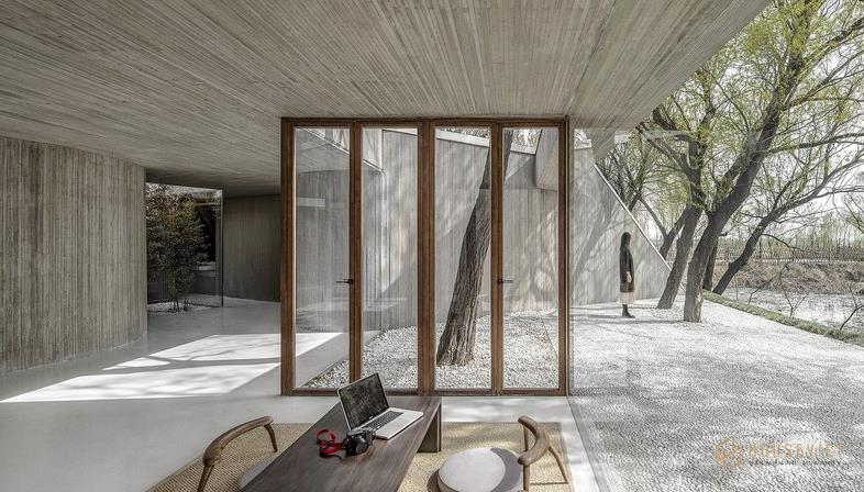 Mẫu thiết kế nhà có phòng khách thư giãn ngoài trời