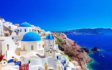 Thú vị với thiết kế quán cafe phong cách Santorini