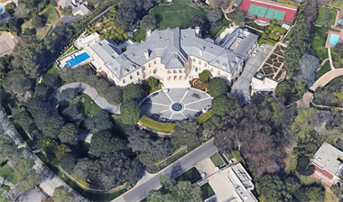 Bên trong một dinh thự lớn hơn cả Nhà Trắng nằm ở Los Angeles, Mỹ