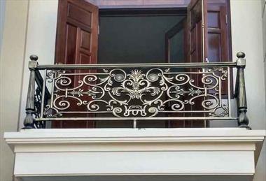 Tuyển chọn những mẫu lan can sắt mỹ thuật đẹp năm 2022