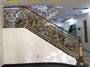 Lan can nhôm đúc đẹp là biểu tượng của phong cách hoàng gia