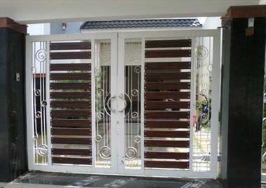 Mẫu cổng 2 cánh đẹp, tiện lợi - tiết kiệm diện tích