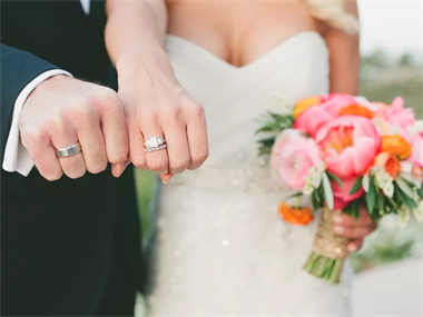 Những điều kiêng kỵ khi đeo nhẫn cưới khiến hôn nhân không hạnh phúc