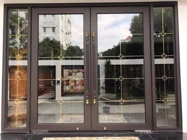 Mẫu cửa nhôm kính 2 cánh đẹp mà bạn nên lựa chọn