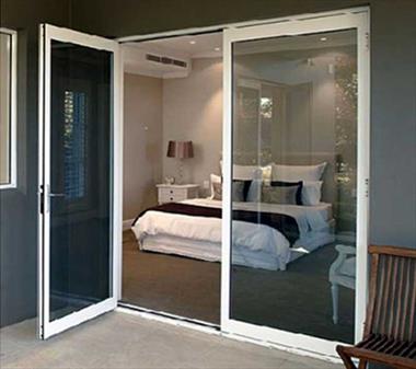 Cùng chiêm ngưỡng những mẫu cửa kính đẹp cho phòng ngủ