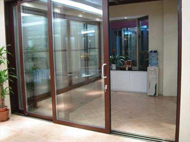 Mẫu cửa nhôm xingfa 2 cánh đẹp đang được rất nhiều người quan tâm.