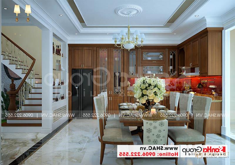 Thiết kế phòng bếp sang trọng với tủ bếp chữ L và bàn ăn cao cấp 