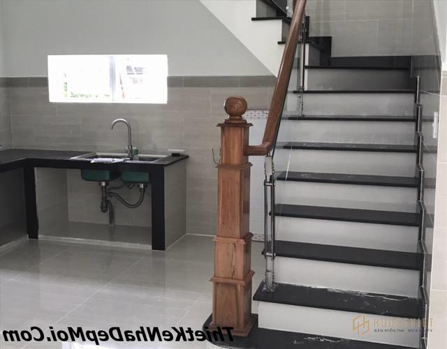 90m2. Cầu thang nhà ống 2 tầng hình chữ L