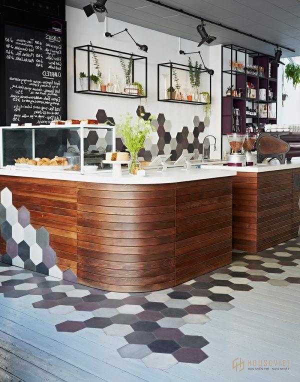 Quầy bar với chất liệu gỗ mộc mạc, ấm áp