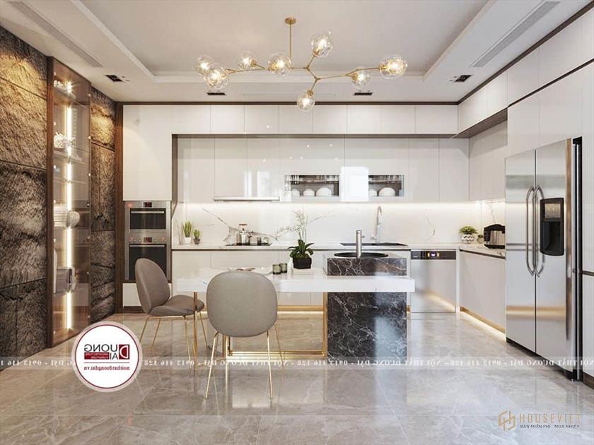 Không gian bếp rộng rãi sạch sẽ và sang trọng được ốp đá