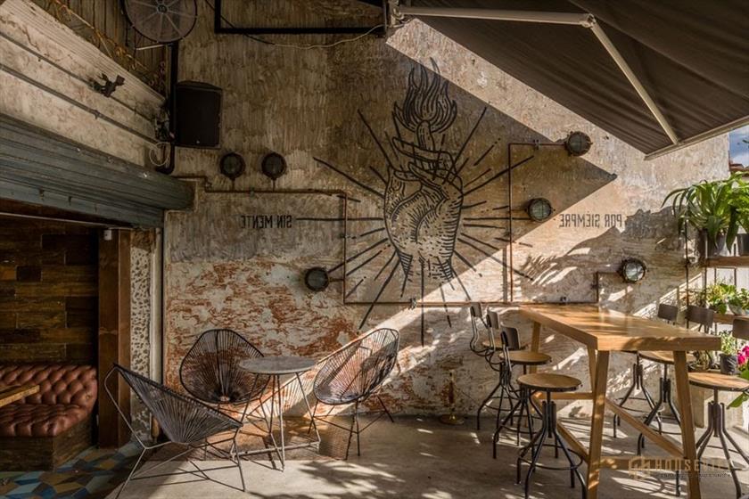 Thiết kế quán cafe với không gian xanh mát, mộc mạc gần gũi với thiên nhiên 