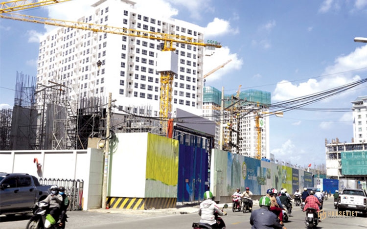 Thị trường bất động sản: "Đất vàng" đổi chủ