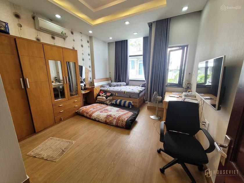 NHÀ ĐẸP CHÍNH CHỦ CẦN BÁN GẤP GIÁ 8TỶ5, 4,2X16M ĐÚC 3,5 TẤM