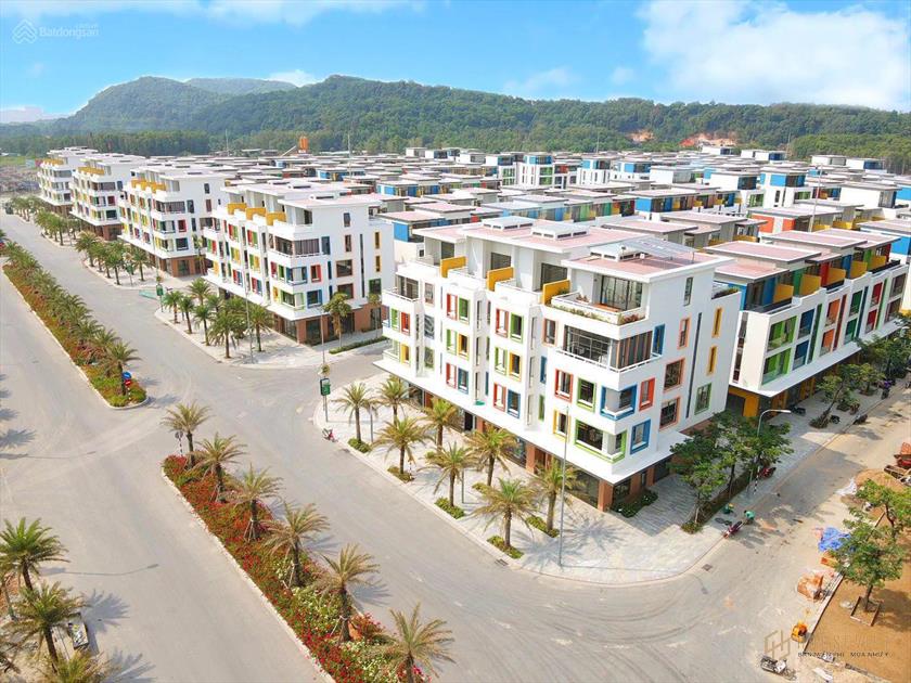 Nhà phố biển Phú Quốc - Sổ đỏ lâu dài - Vị trí đắc địa