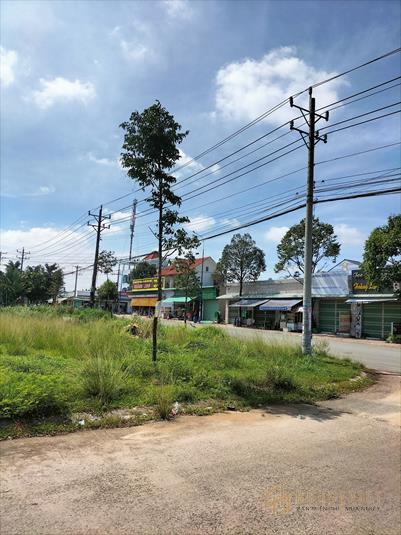 KẸT TIỀN BÁN GẤP LÔ GÓC 2 MẶT TIỀN 300M2, ĐƯỜNG THÔNG DÀI,DÂN CƯ ĐÔNG