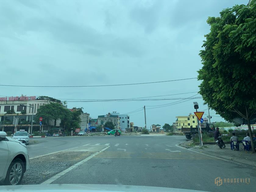 Bán ô đất 75m2 kinh doanh Trần Hưng Đạo 8 làn, Quang Trung Uông Bí QN