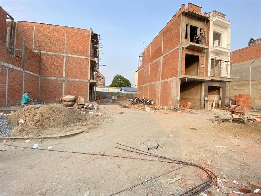 Cần bán 10 căn nhà 1T1L và 1T2L KDC Hóa An sau công ty Pouchen