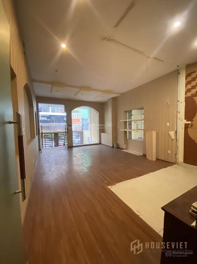 Nhà MTKD đường Hát Giang, 6 tầng 10 phòng, cho làm CHDV