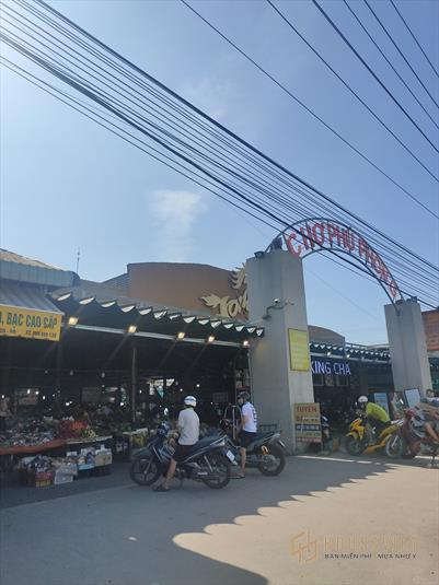 Bán nhà Thuận An ngay chợ Phú Phong DTSD 183 m2 giá 1 tỷ 8