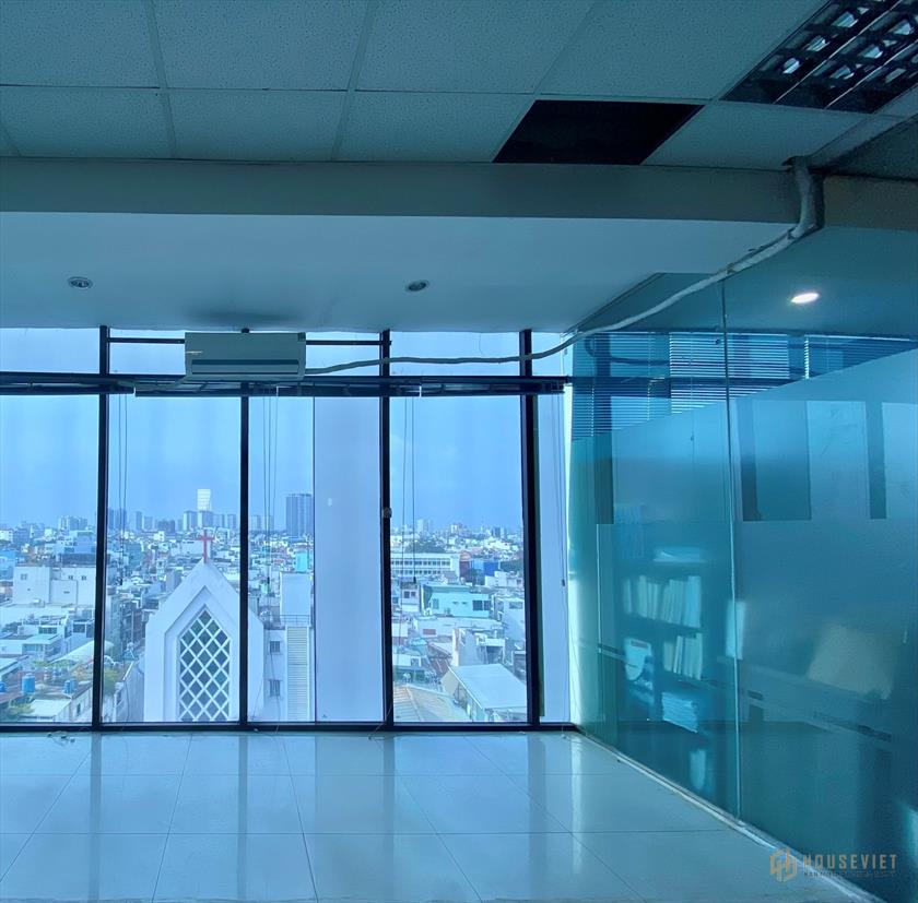 Cho thuê văn phòng nhỏ xinh 30m2 view kính sang trọng tại Quận 3