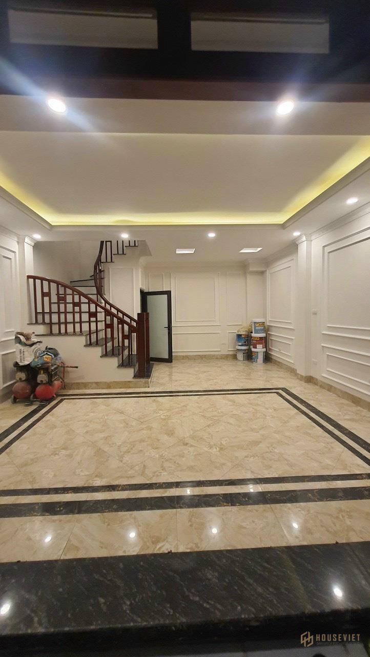 Bán nhà Bồ Đề, Đi bộ ra cầu Chương Dương, 5p sang Phố Cổ.
