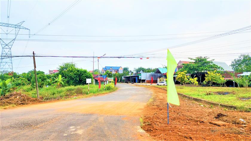 Sang Gấp 900m2 Thổ Cư Sát KCN Minh Hưng, 600Triệu, Đường Nhựa ,Sổ Sẵn