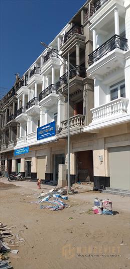 Bán gấp căn nhà phố ngay chợ Bình Minh, Thị trấn Cái Vồn, Vĩnh Long