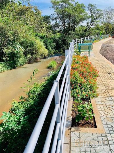 BÁN GẤP ĐẤT NỀN FULL THỔ CƯ VIEW SUỐI, GẦN TRƯỜNG ĐẠI HỌC