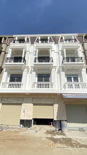 Bán, chuyển nhượng nhà phố thương mại chợ Bình Minh, 4 Tầng, 299m2
