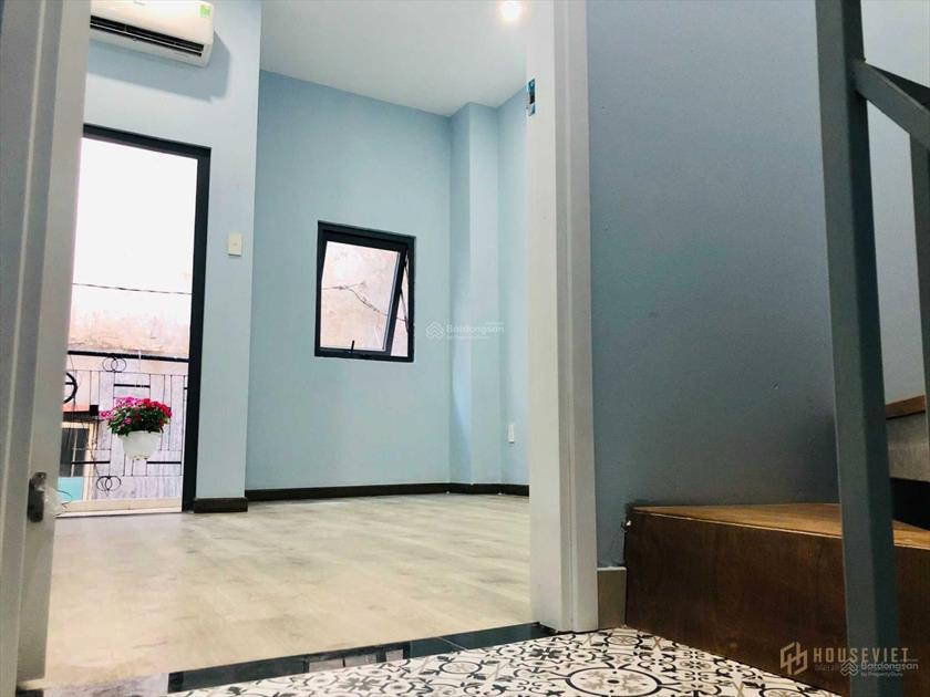 NH thanh lý nhà Bình Thạnh, gần trường Hutech, nhà 2 lầu, 2pn.