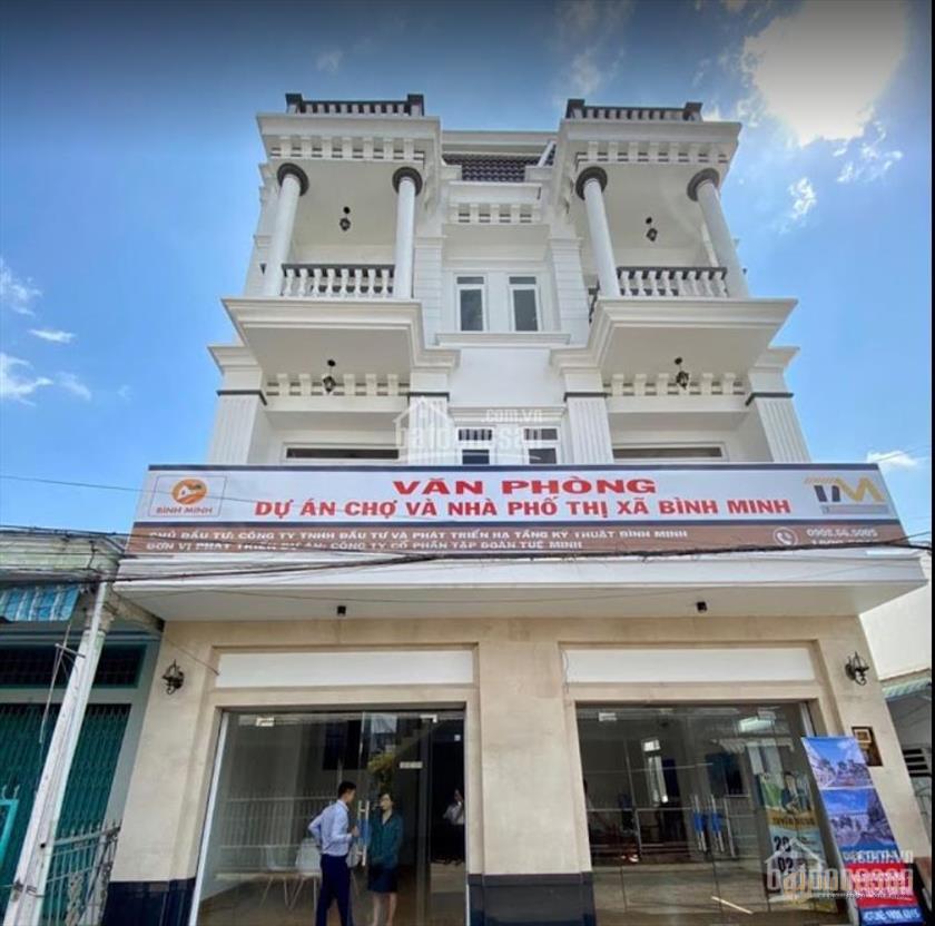 Bán nhà chuyển nhượng trung tâm thị xã Bình Minh, 61.8m2, 4 tầng.