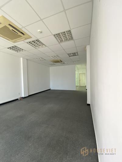 Cho thuê văn phòng veiw kính, ban công thoáng mát đường Nguyễn Công Trứ, Quận 1.