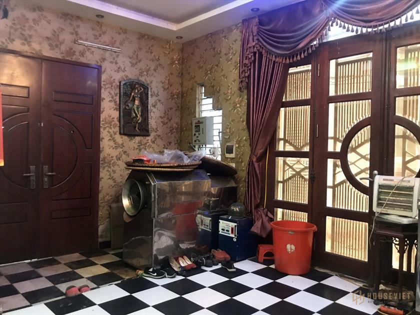 Bán nhà Văn Điển, Thanh Trì, DT 45m, MT 4.2m, sổ đỏ, giá 4.5 tỷ